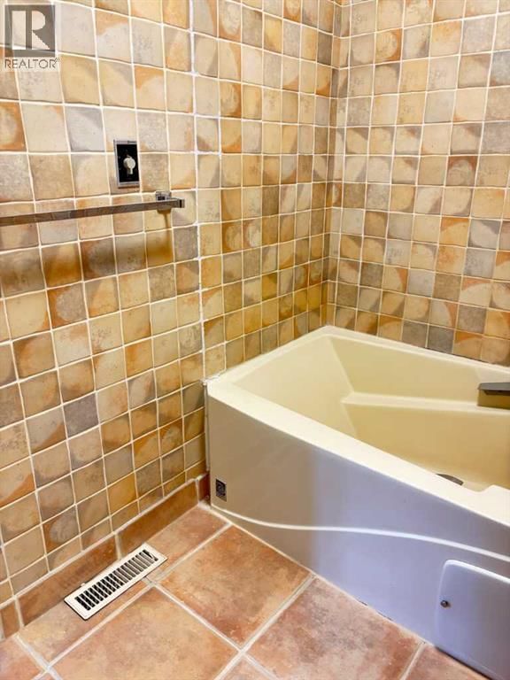 44 EDGEMONT ESTATES ROAD NW ROAD NORTHWEST Image 18