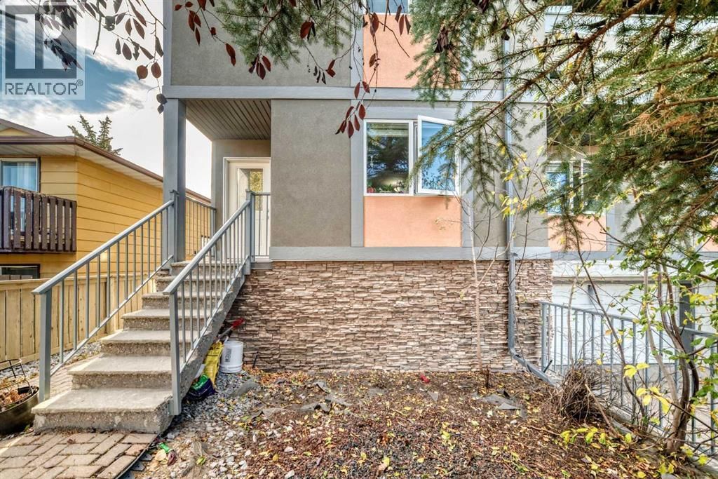 7716 bowness Road property photo