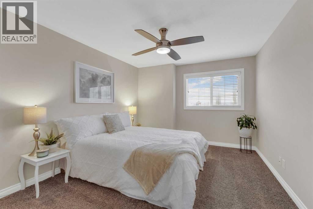 9 ROSS CLOSE Image 12