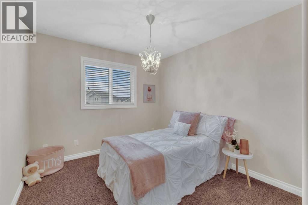 9 ROSS CLOSE Image 17