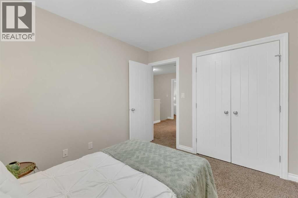 9 ROSS CLOSE Image 20