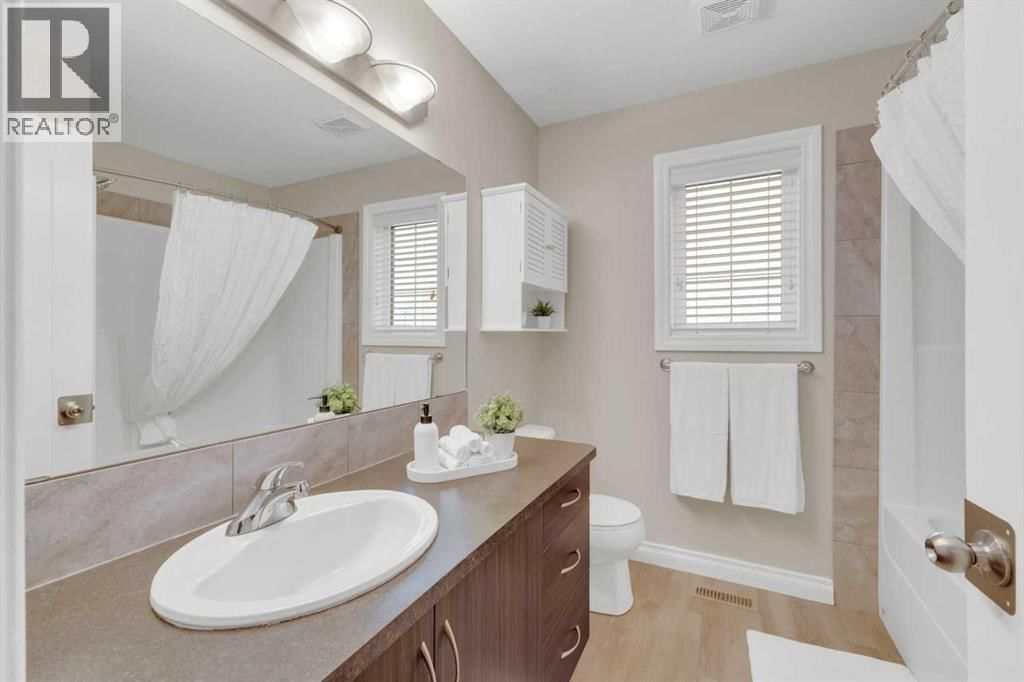 9 ROSS CLOSE Image 21