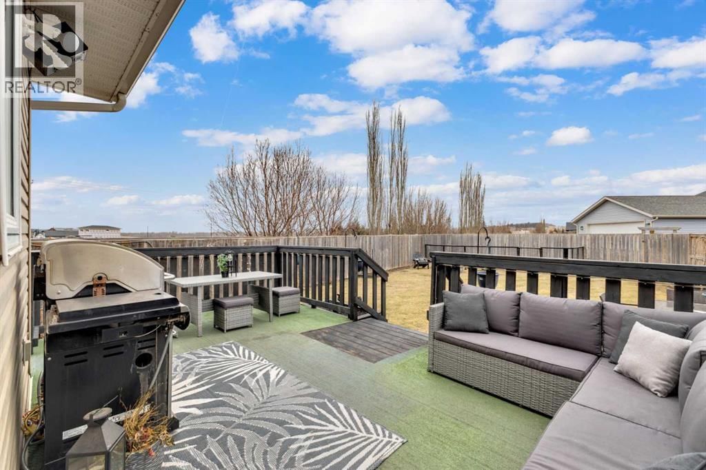 9 ROSS CLOSE Image 28