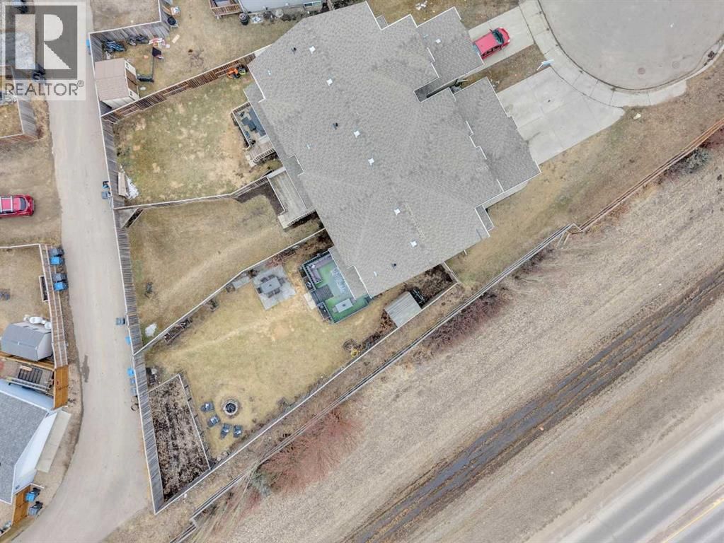 9 ROSS CLOSE Image 34