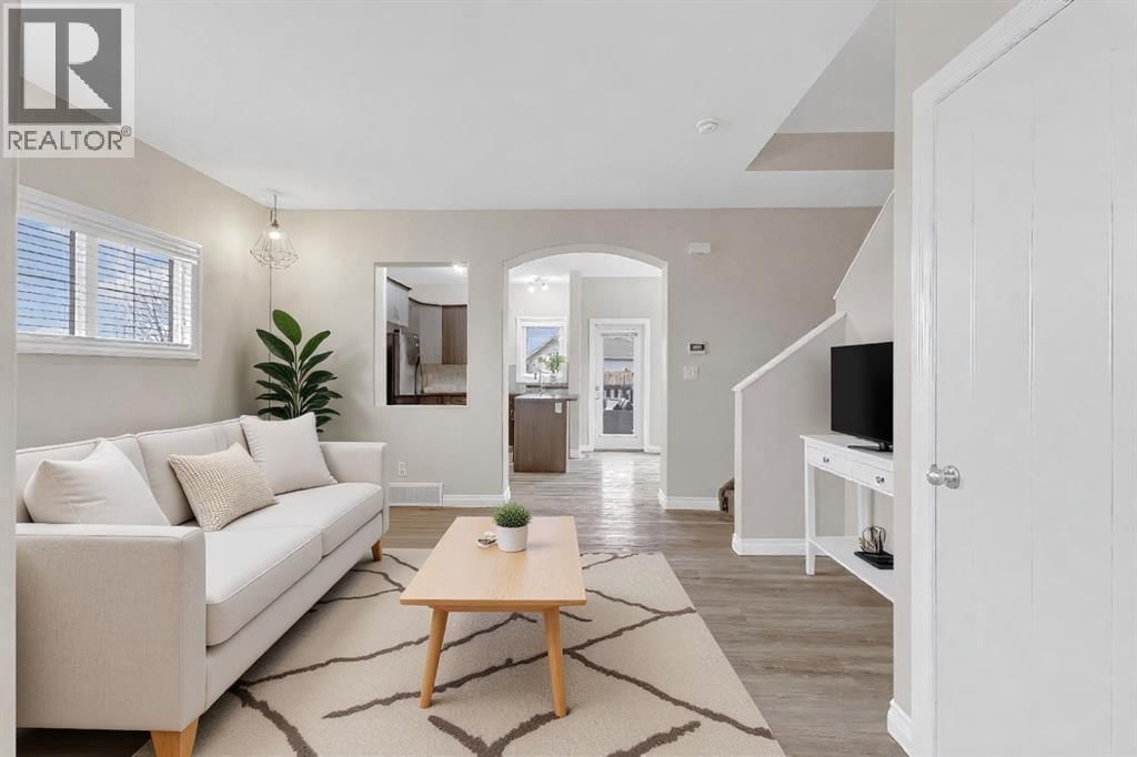 9 ROSS CLOSE Image 4