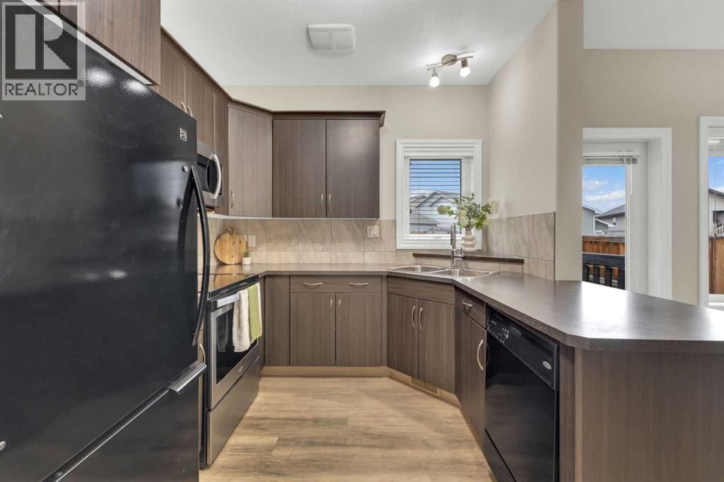 9 ROSS CLOSE Image 8