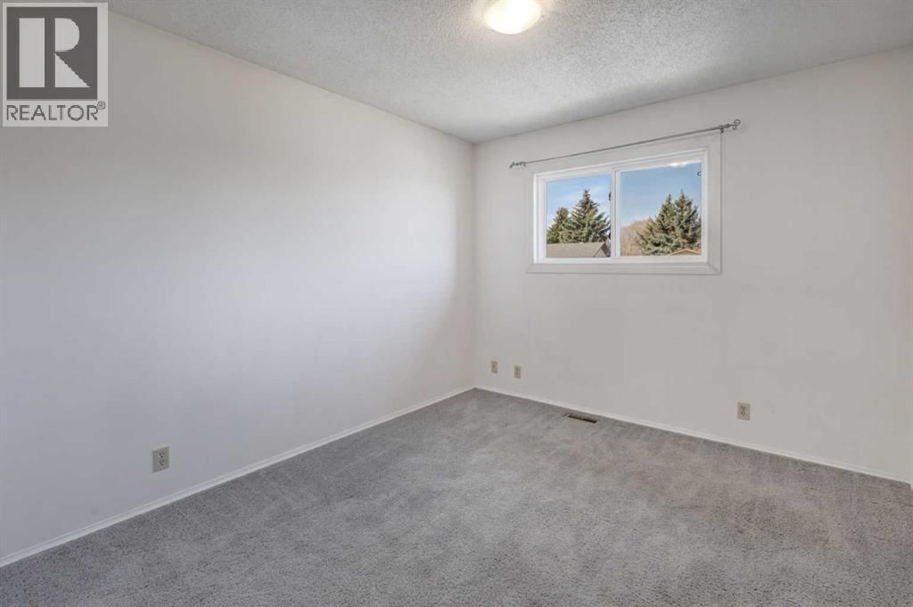 71 BEDDINGTON RISE NORTHEAST Image 16