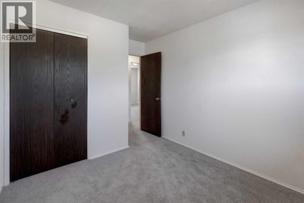 71 BEDDINGTON RISE NORTHEAST Image 19