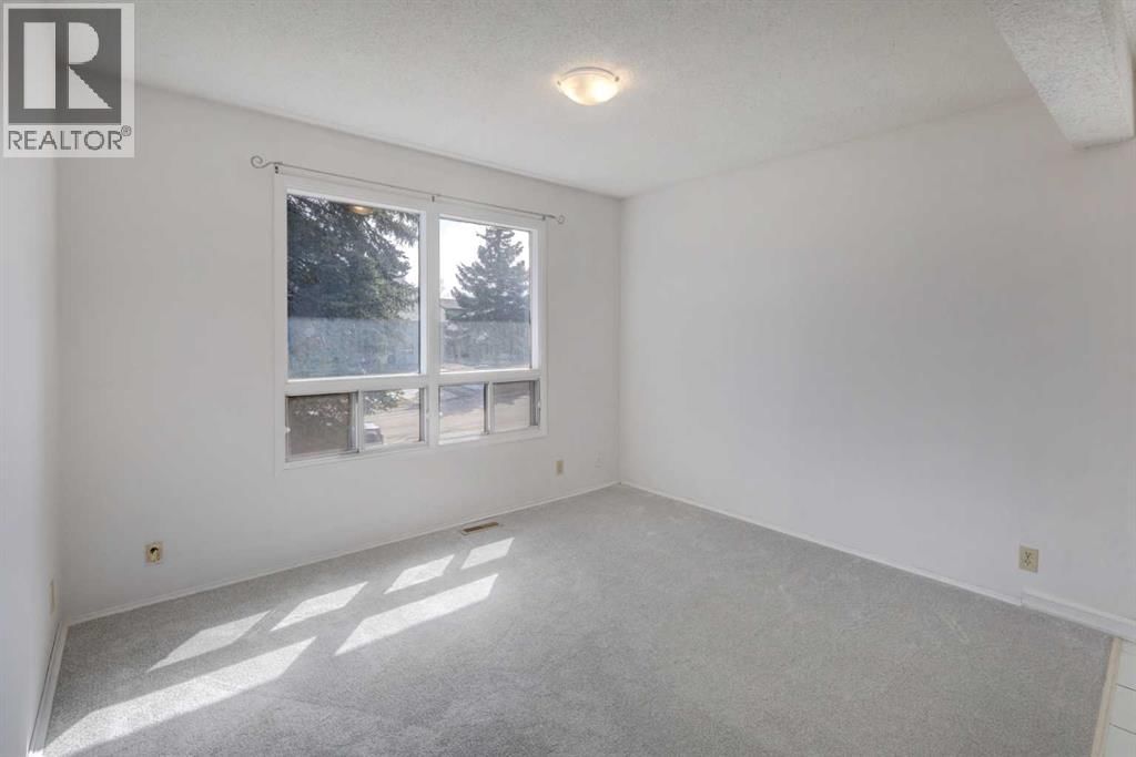 71 BEDDINGTON RISE NORTHEAST Image 2