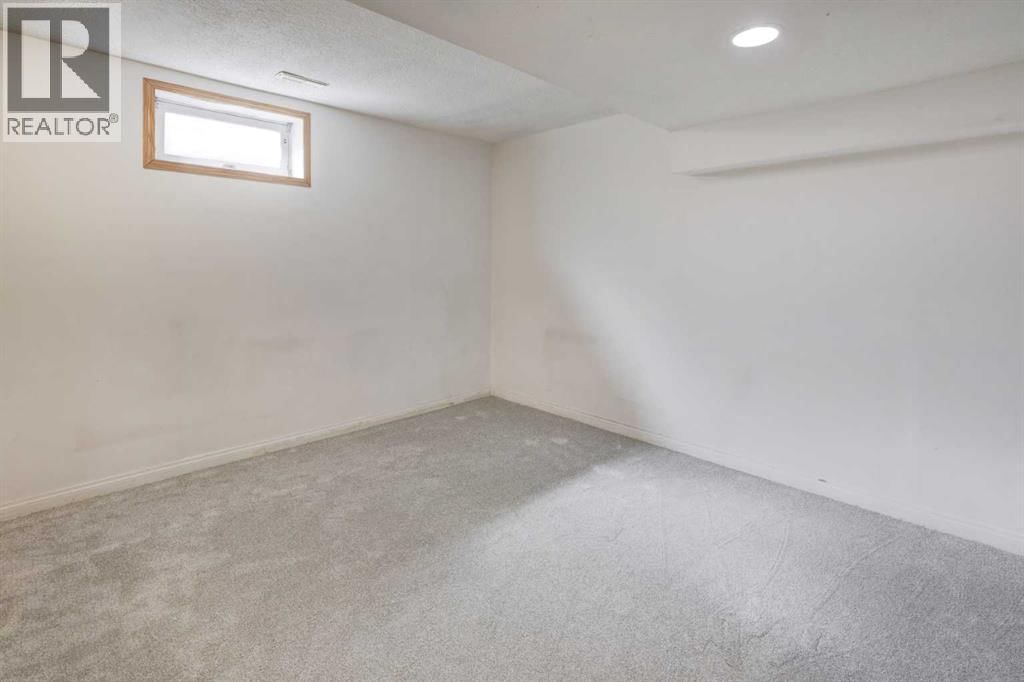 71 BEDDINGTON RISE NORTHEAST Image 22