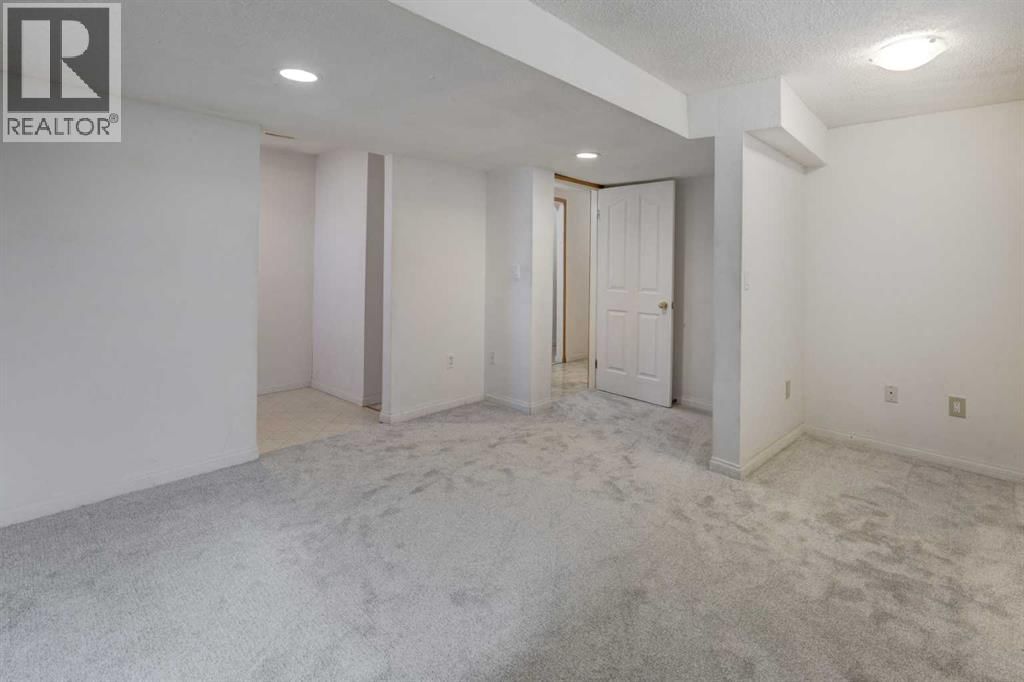 71 BEDDINGTON RISE NORTHEAST Image 23