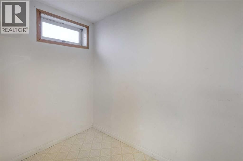 71 BEDDINGTON RISE NORTHEAST Image 24