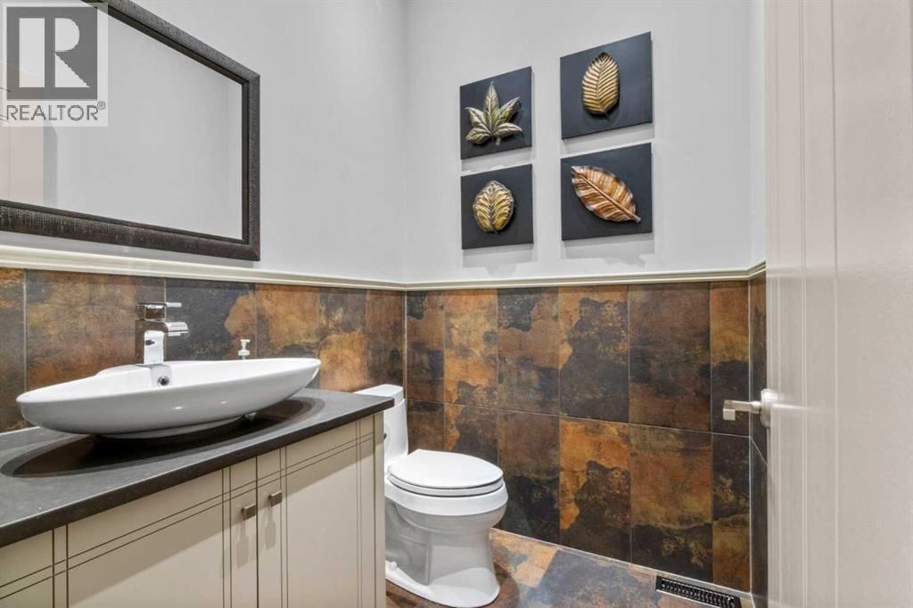 627 27 AVENUE NORTHEAST Image 18