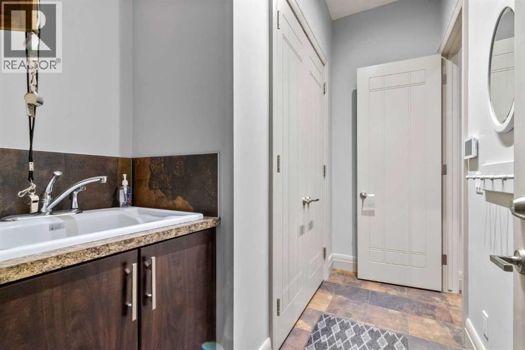 627 27 AVENUE NORTHEAST Image 19