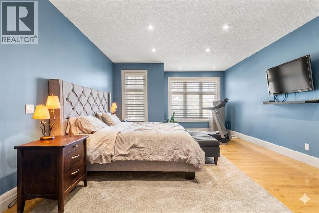 627 27 AVENUE NORTHEAST Image 22