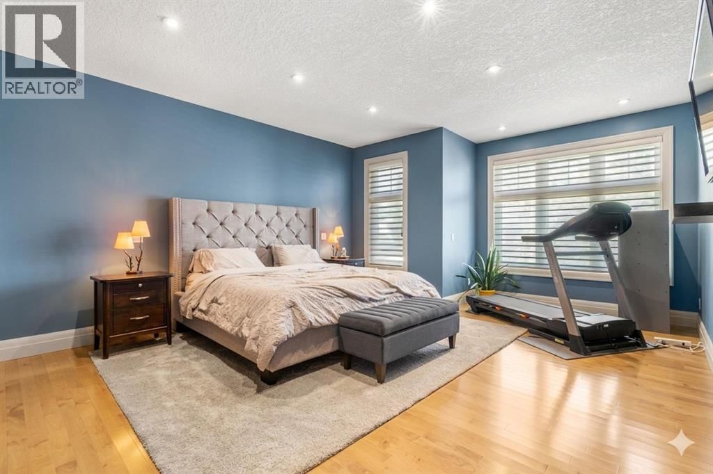 627 27 AVENUE NORTHEAST Image 23