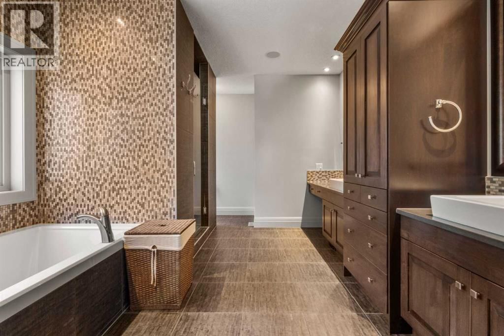 627 27 AVENUE NORTHEAST Image 24