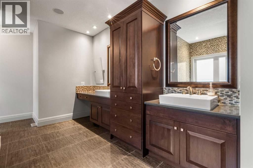 627 27 AVENUE NORTHEAST Image 25