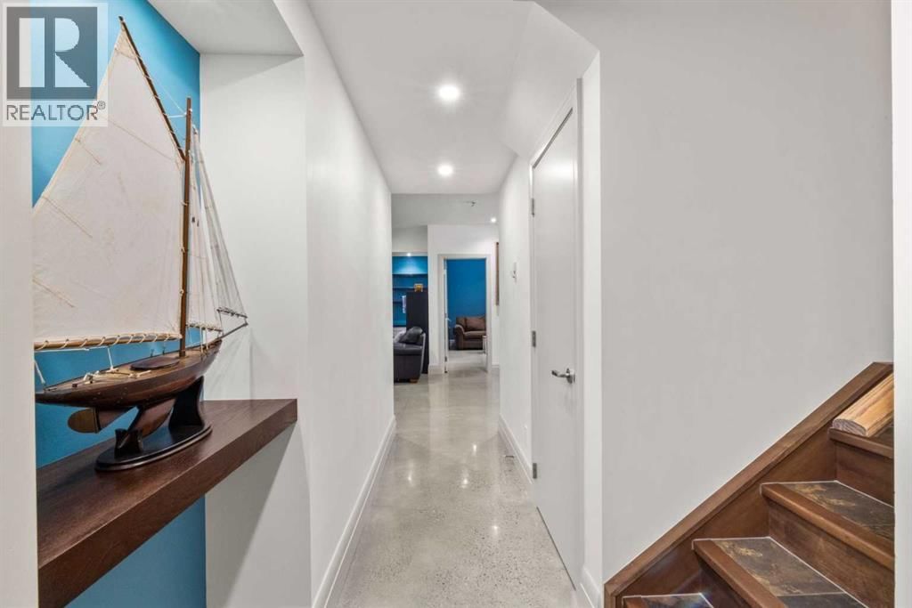 627 27 AVENUE NORTHEAST Image 32