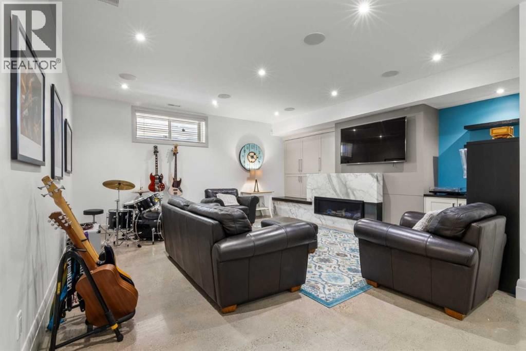 627 27 AVENUE NORTHEAST Image 33