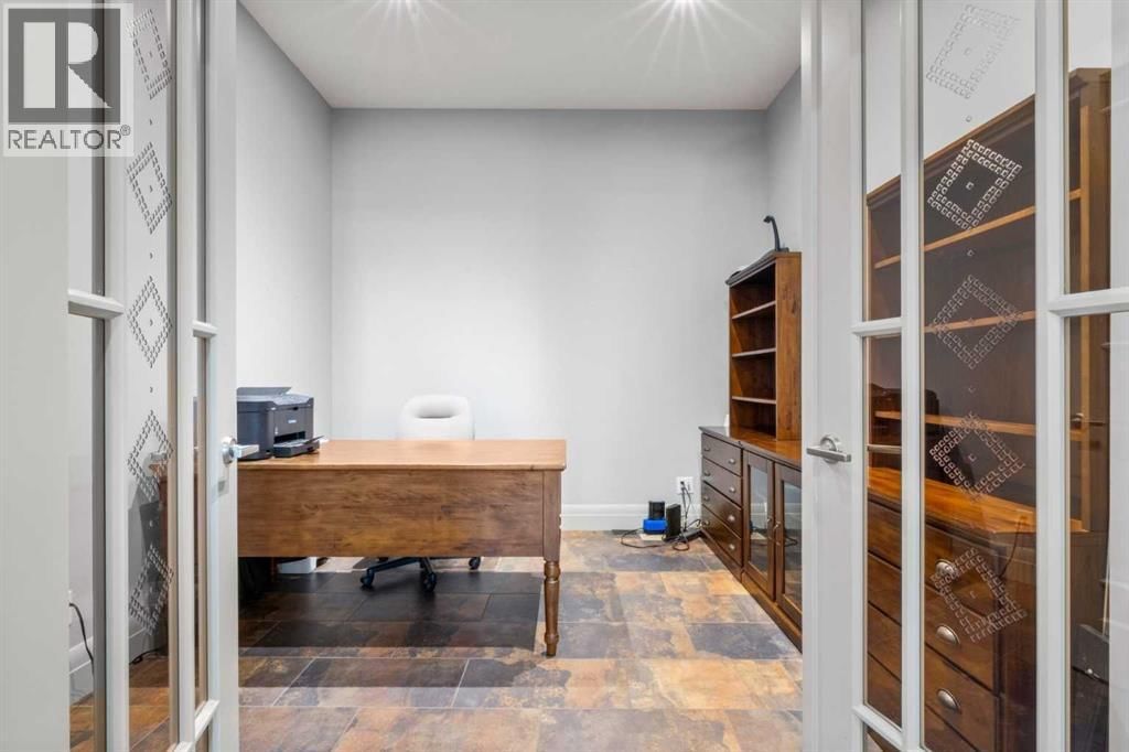 627 27 AVENUE NORTHEAST Image 5