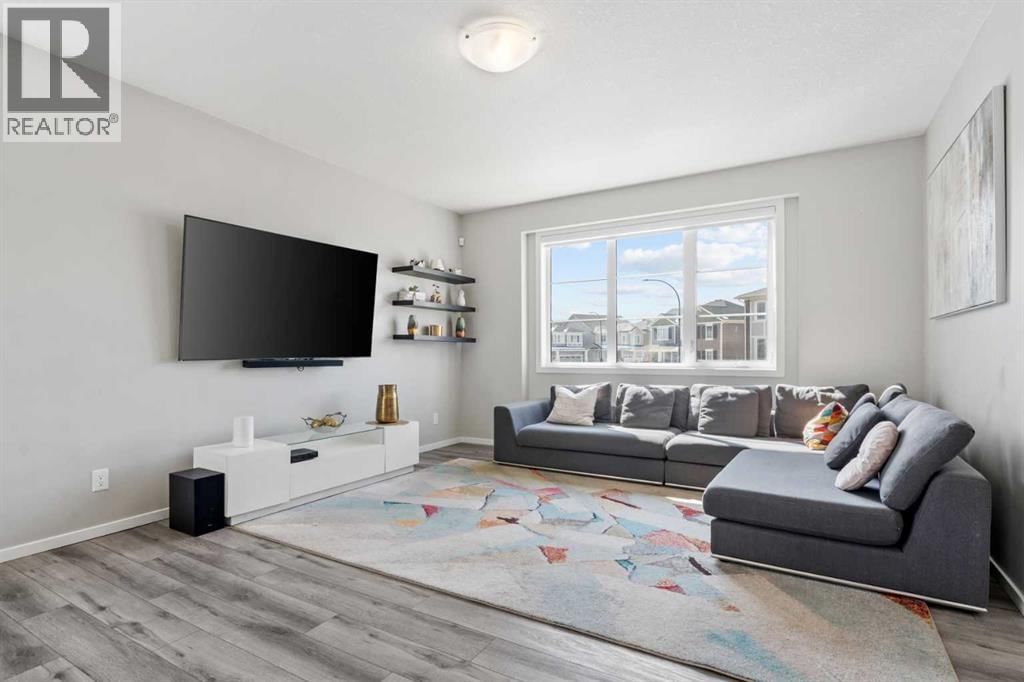 171 CARRINGHAM ROAD NORTHWEST Image 4