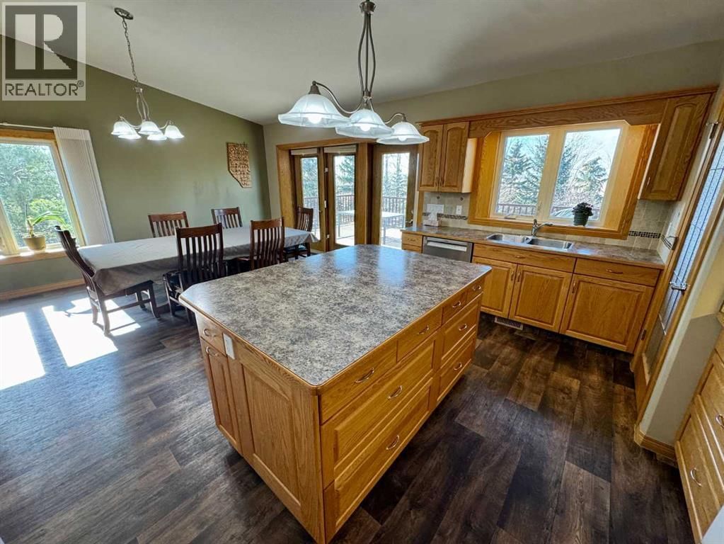 205008 TWP 10-0 Image 16