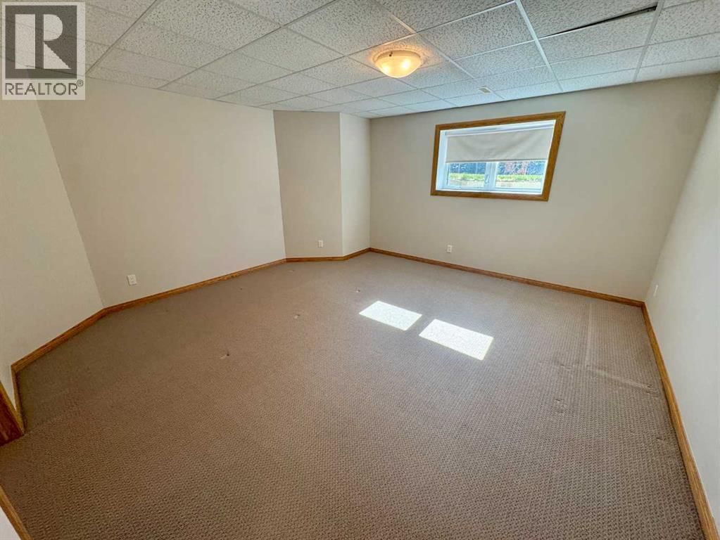 205008 TWP 10-0 Image 35