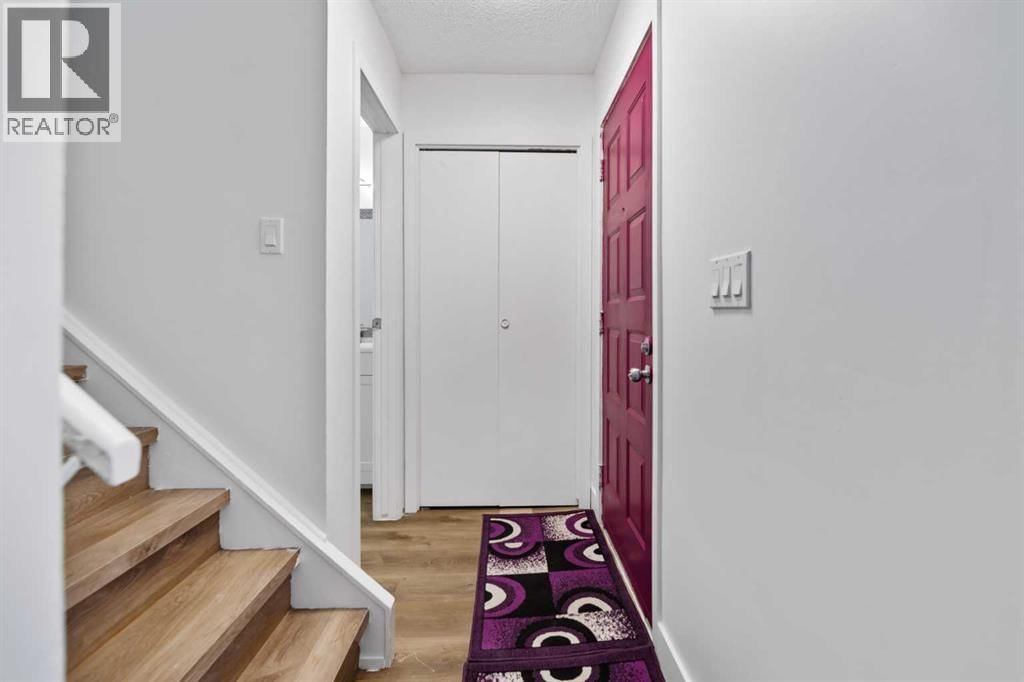 40 PINECLIFF CLOSE NORTHEAST Image 4