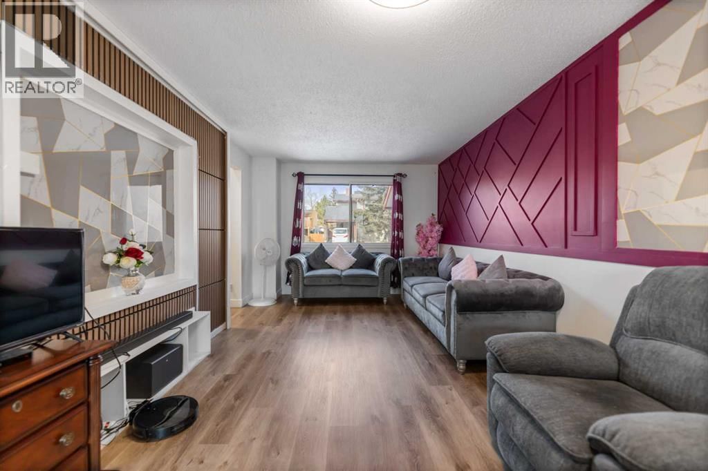 40 PINECLIFF CLOSE NORTHEAST Image 7