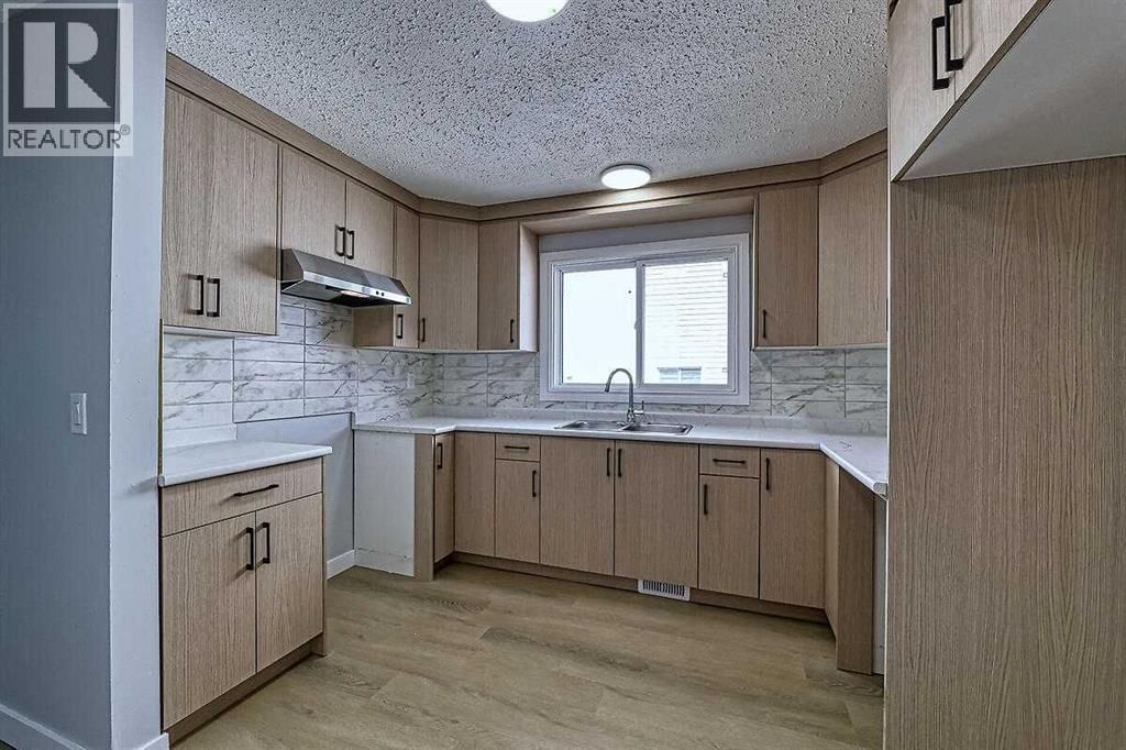 71 FALTON DRIVE NORTHEAST Image 12