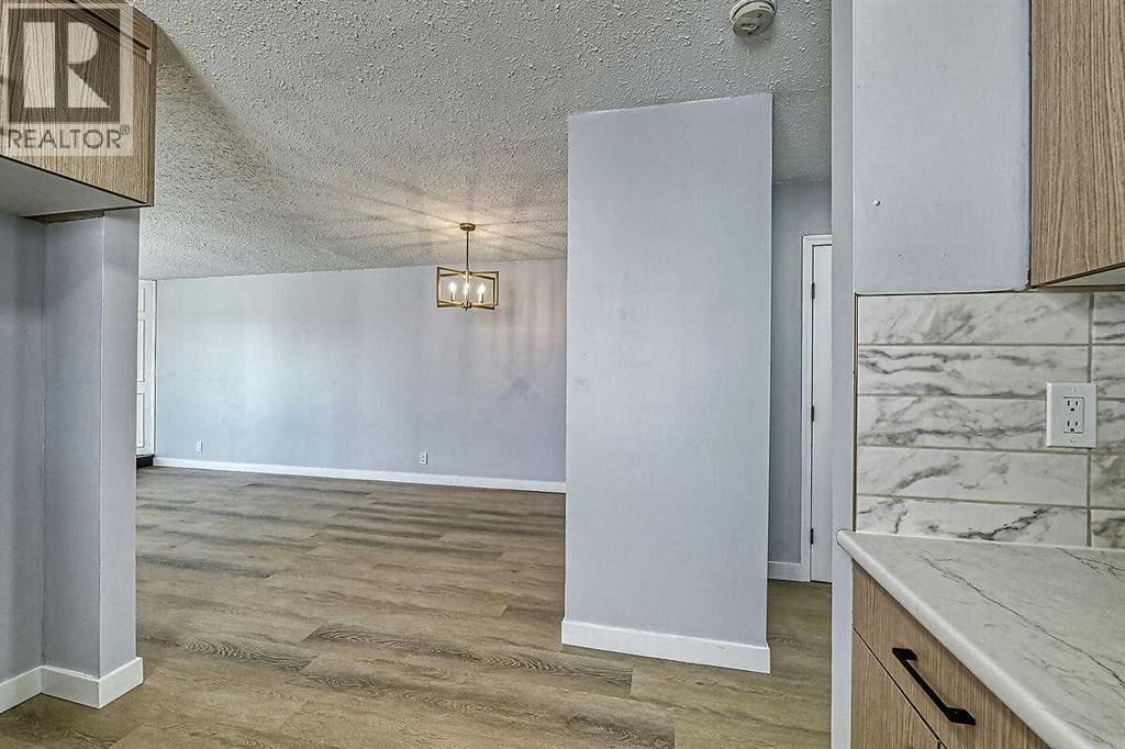 71 FALTON DRIVE NORTHEAST Image 16