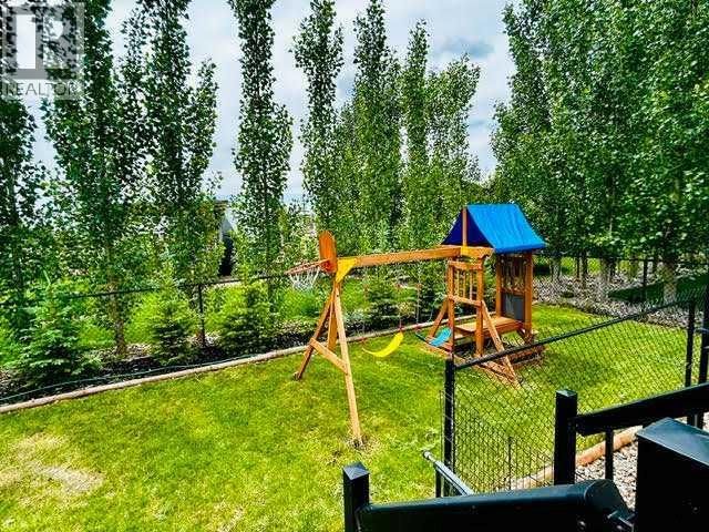 8 TRAVERS RIDGE WAY Image 13