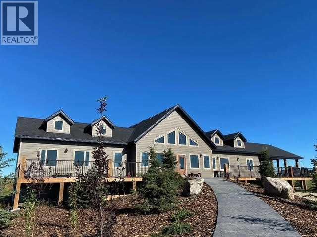 8 TRAVERS RIDGE WAY Image 16