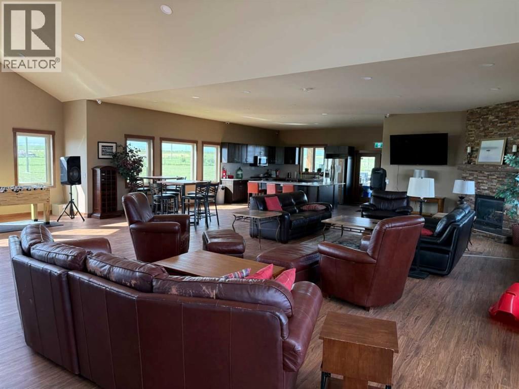 8 TRAVERS RIDGE WAY Image 19