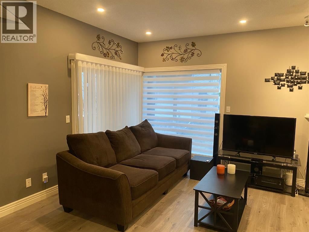 131 BRIDLEWOOD VIEW SOUTHWEST Image 10