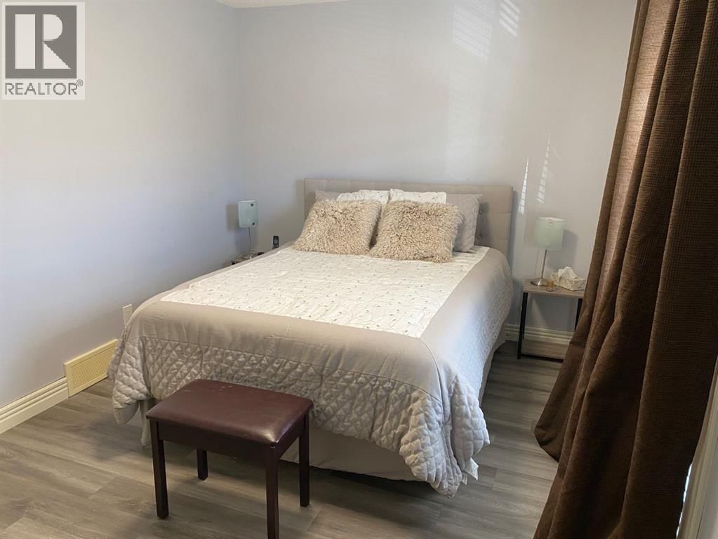 131 BRIDLEWOOD VIEW SOUTHWEST Image 19