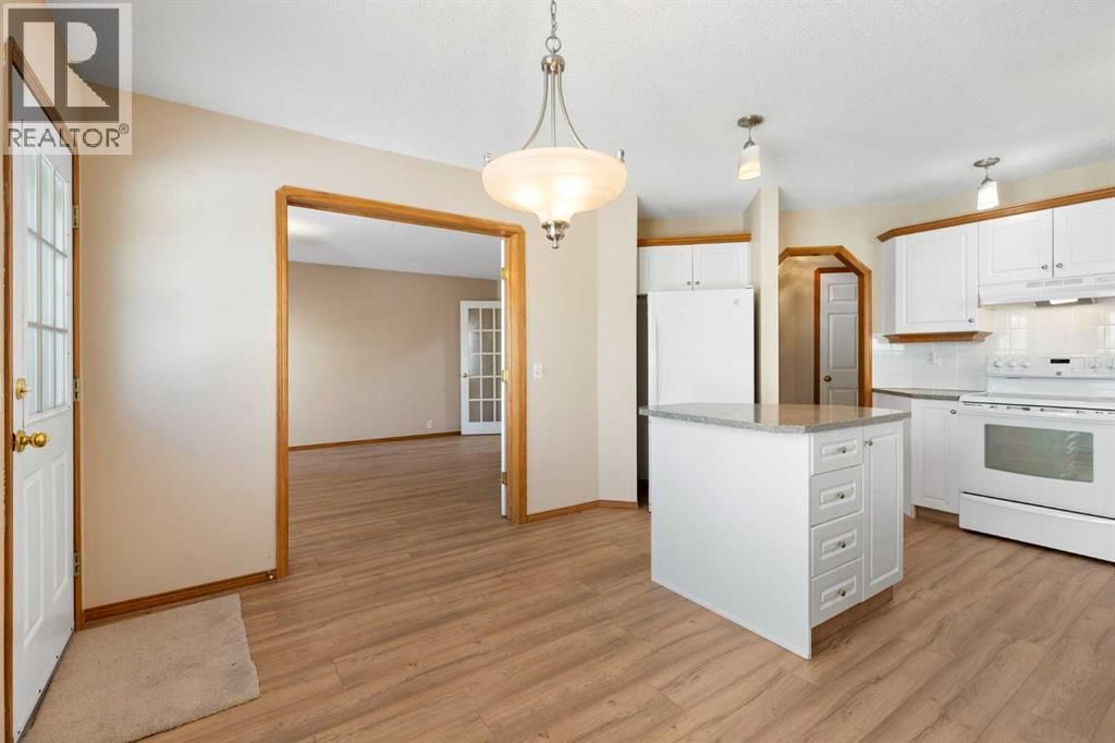 205 SCOTIA POINT NORTHWEST Image 12