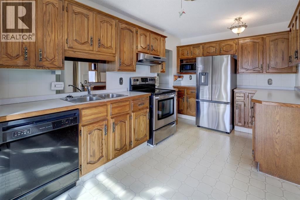 1008 MOTHERWELL ROAD NORTHEAST Image 14