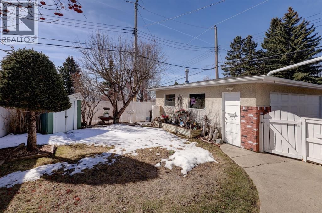 1008 MOTHERWELL ROAD NORTHEAST Image 28