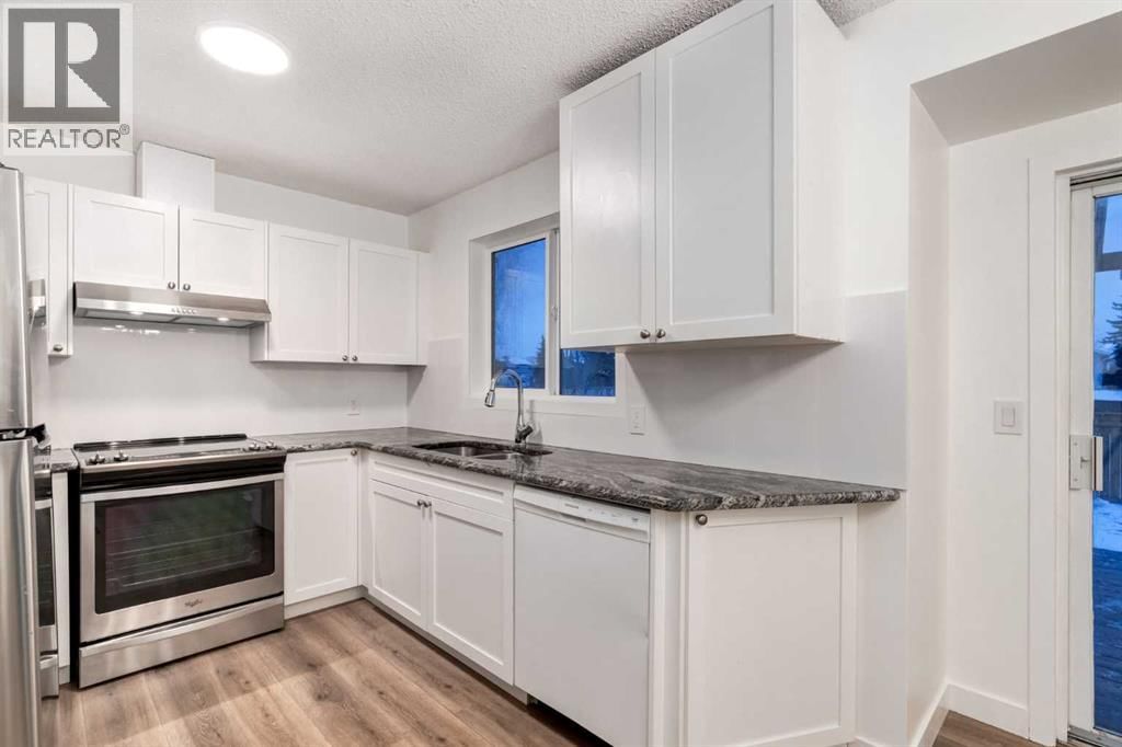 33 MARTINDALE COURT NORTHEAST Image 10