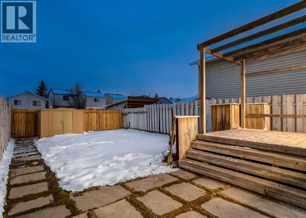 33 MARTINDALE COURT NORTHEAST Image 26