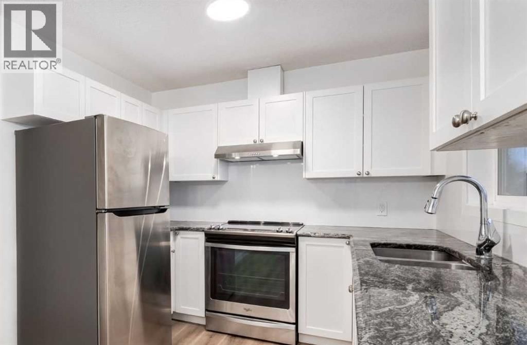 33 MARTINDALE COURT NORTHEAST Image 8