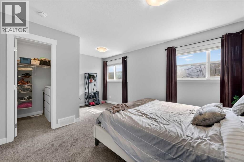 29 SKYVIEW PARADE NORTHEAST Image 14