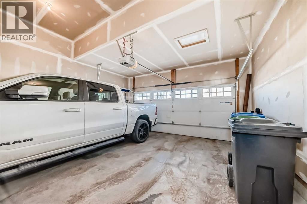 215 KINNIBURGH ROAD Image 44