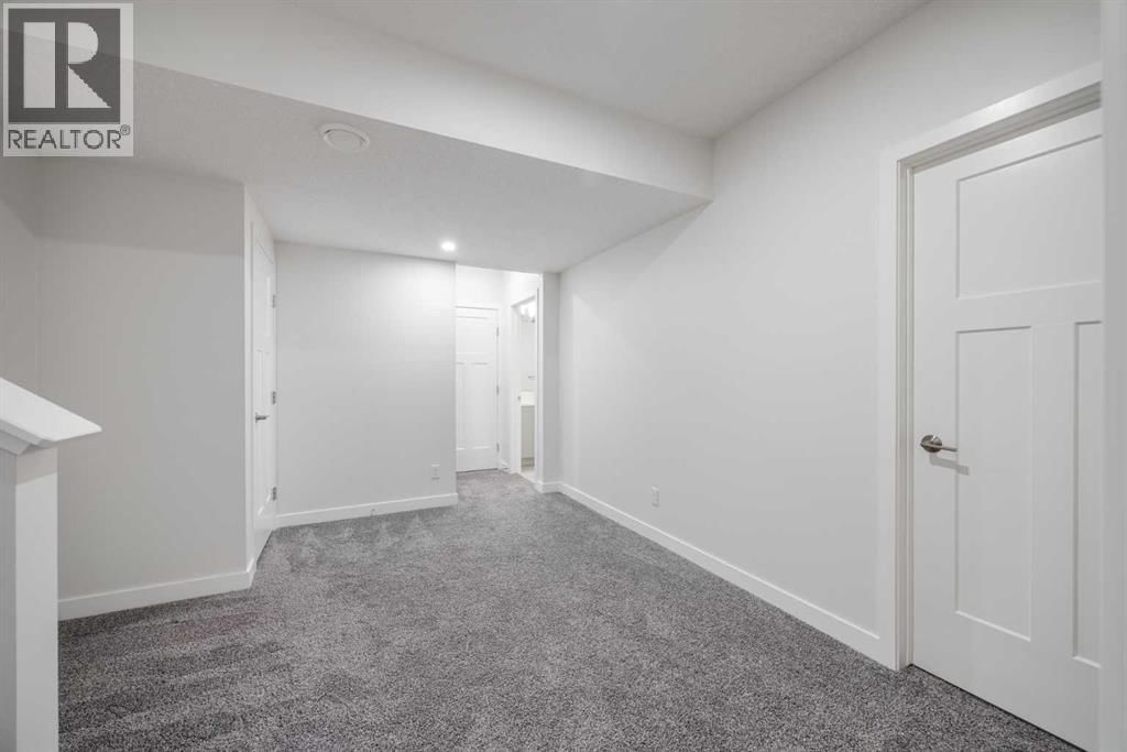 25 LEGACY GLEN CRESCENT SOUTHEAST Image 35