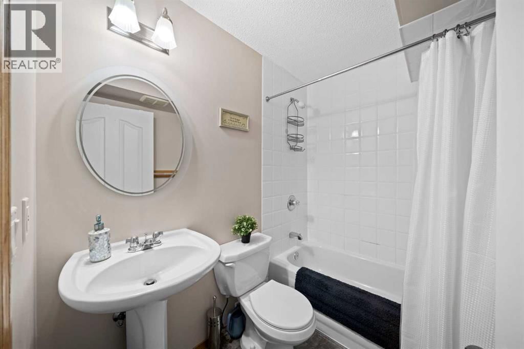 90 RIVERVIEW CIRCLE SOUTHEAST Image 34