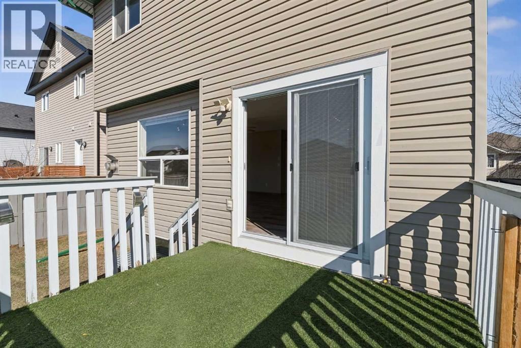 111 LUXSTONE CRESCENT SOUTHWEST Image 28