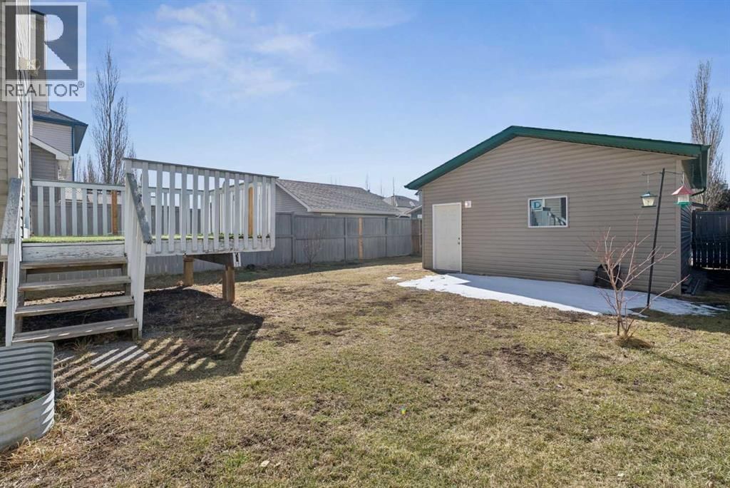 111 LUXSTONE CRESCENT SOUTHWEST Image 30