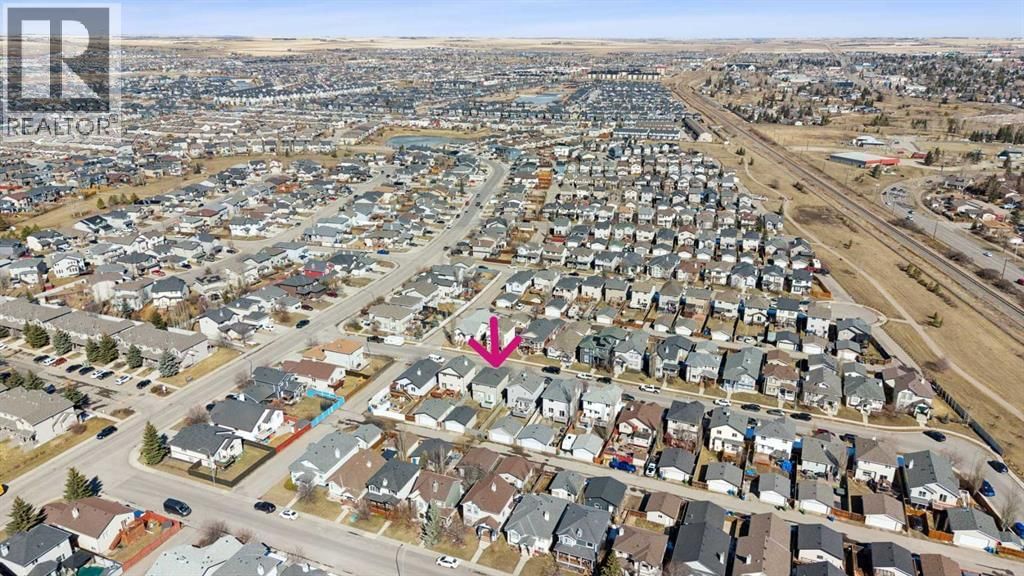 111 LUXSTONE CRESCENT SOUTHWEST Image 34